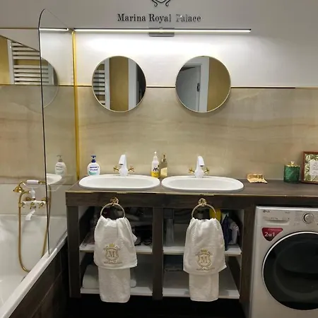 Lägenhet Uroczy 2 Osobne Marina Royal Palace