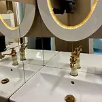 Uroczy 2 Osobne Marina Royal Palace *